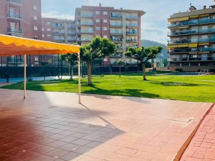 Апартаменты Reconnectar Malgrat De Mar Colom I Экстерьер фото
